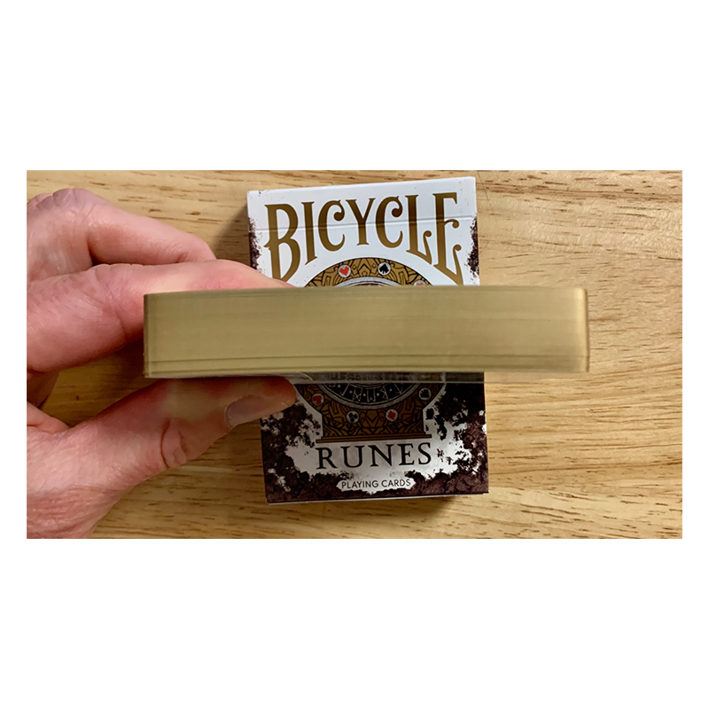 Gilded Bicycle Rune Playing Cards wwww.jeux2cartes.fr